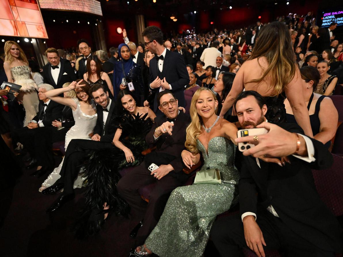 קייט הדסון, דמי מור ואמה סטון בטקס האוסקר, 2026