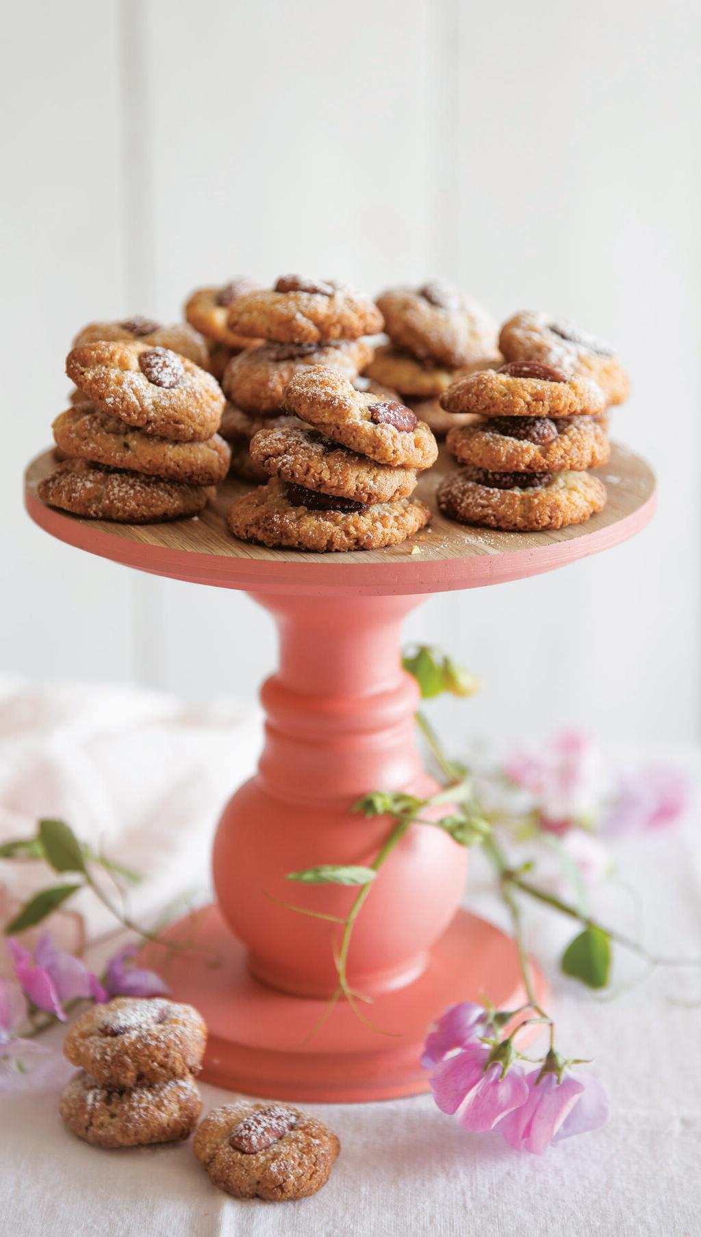  עוגיות טחינה  ושקדים