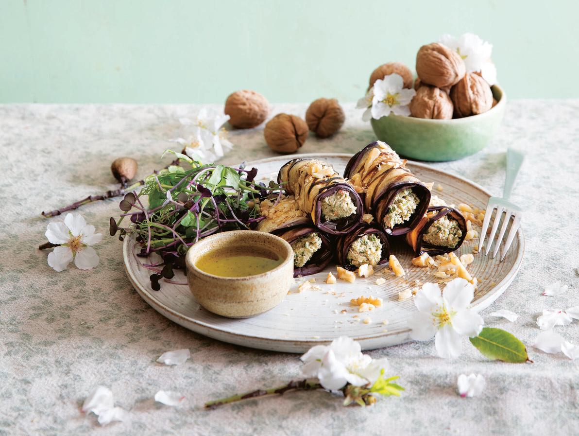  חצילים קלויים במלית טפנד אגוזים