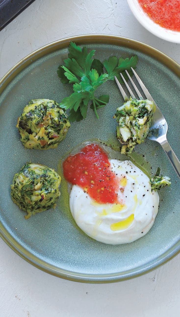 שאריות ממנת הדג הפכו לקציצות אפויות של דג וירק