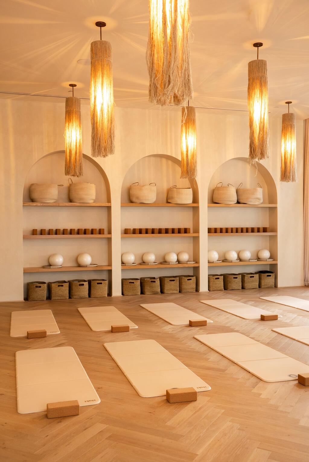 חלל לתרגול יוגה המשרה שלווה, Hori House Amenities (צילום באדיבות FLOW) House-TH Hori House Amenities