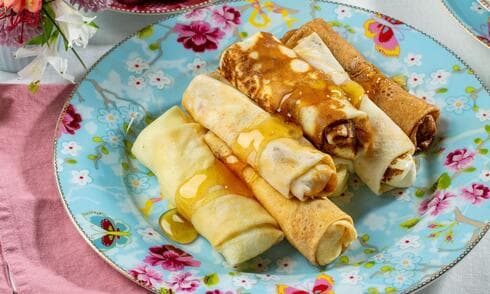 בלינצ'ס ללא גלוטן עם גבינה וצימוקים