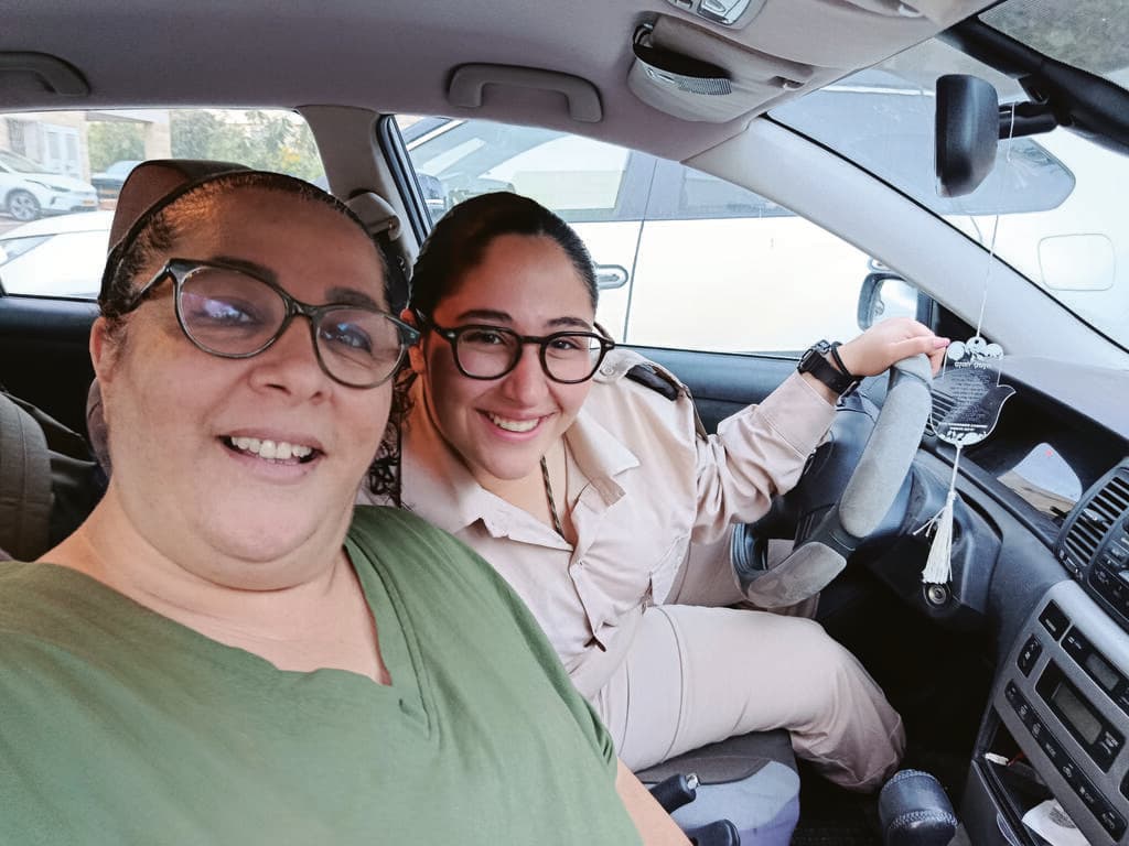 נורית ומעיין עשור. "בלילות לקח לי יותר זמן לשחרר" (צילום: אלבום פרטי) נורית ומעיין עשור