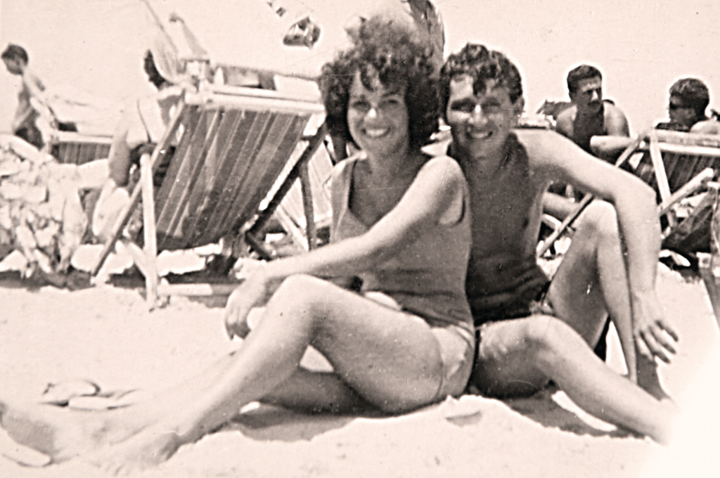 זאב וחמדה בנעוריהם