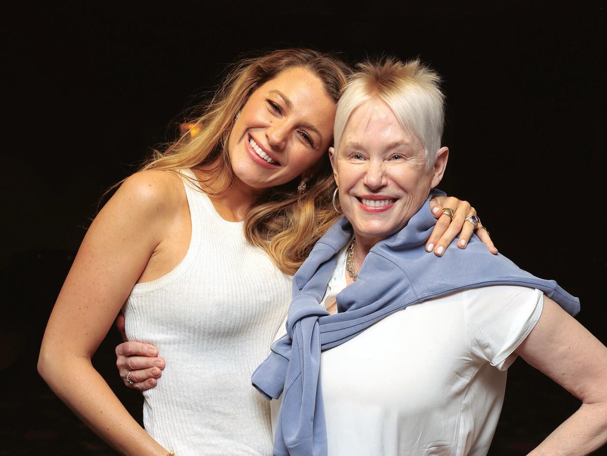 בלייק לייבלי וחמותה תמי ריינולדס (צילום: GettyImages IL/Eric Charbonneau Neilson Barnard) בלייק לייבלי וחמותה תמי ריינולדס