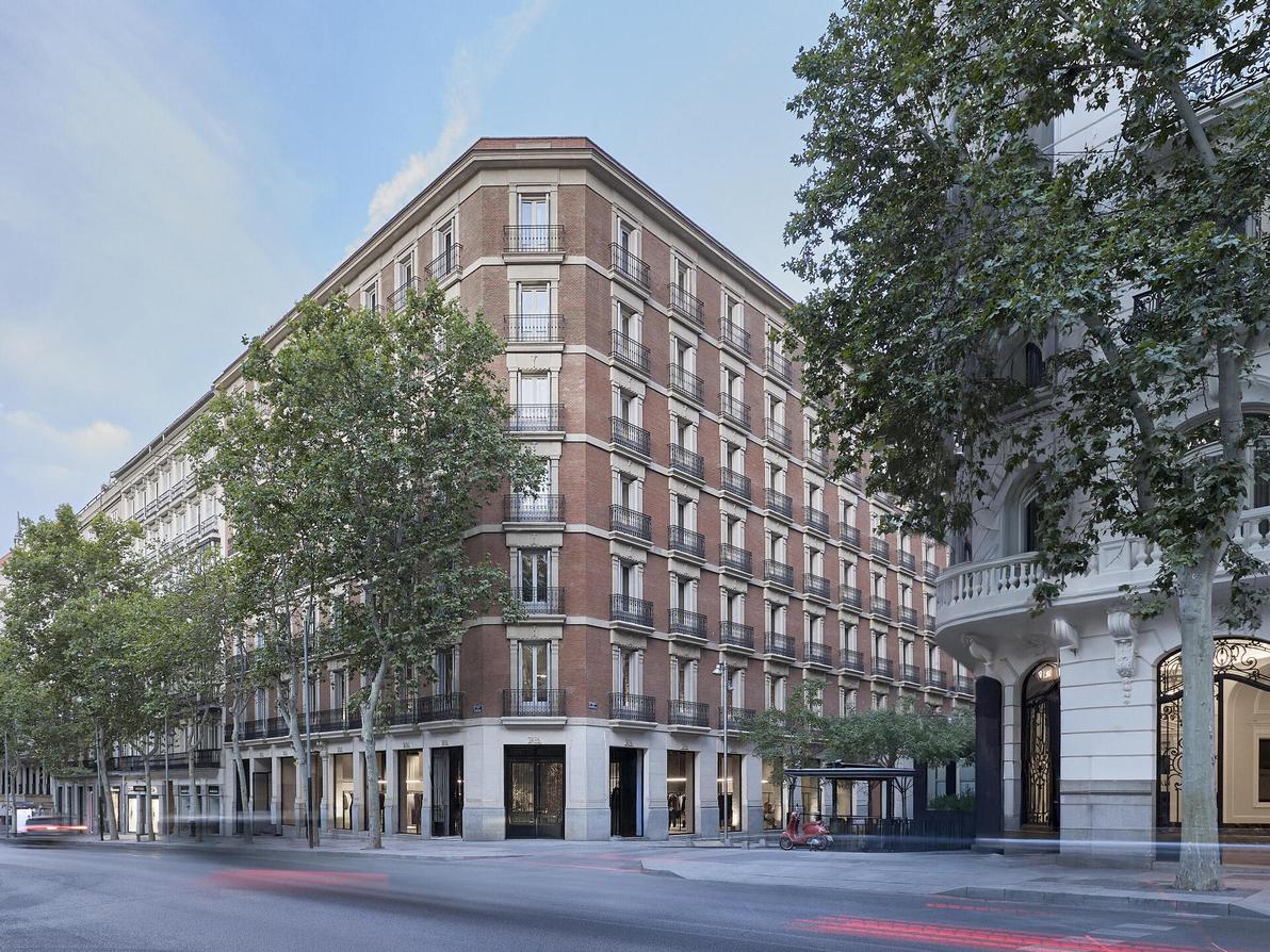 חזית הבניין