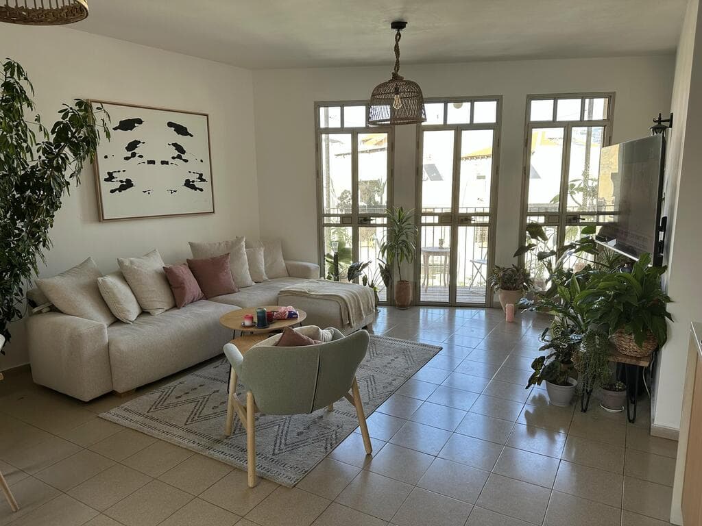 עבר מהייטק לגידול צמחים וייעוץ (צילום: דניאל בנטל) הלוחש לצמחים