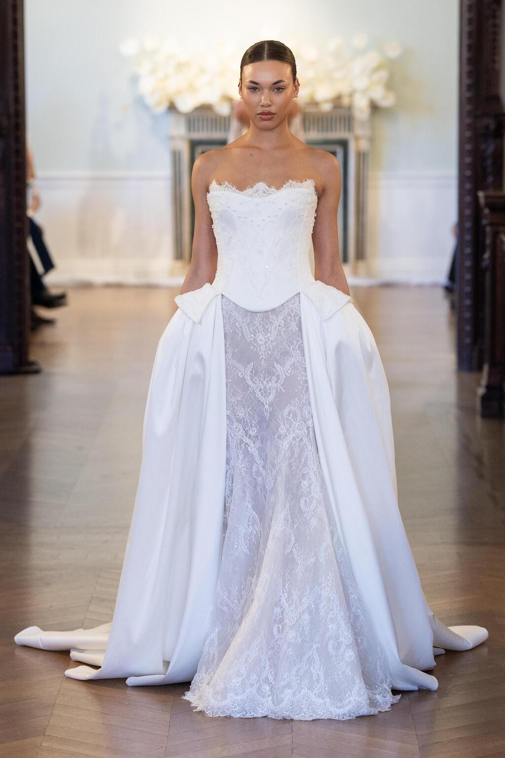 הקולקציה Salon Privé של לי פטרה גרבנאו בשבוע האופנה לכלות בניו יורק (צילום: first VIEW) התצוגה של לי פטרה גרבנאו בשבוע האופנה לכלות בניו יורק, 2026