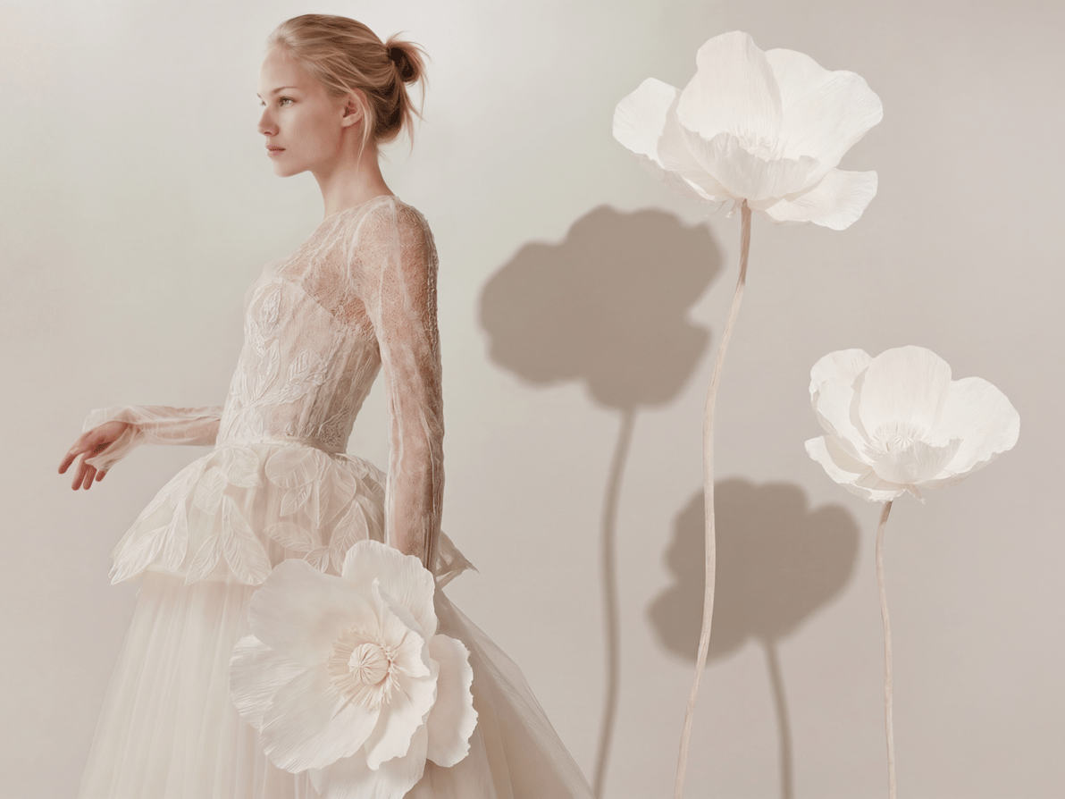 "קולקציה על היכולת האנושית לקום מחדש ולצמוח מבפנים, גם מתוך חושך". צבילינגר (צילום: באדיבות מירה צבילינגר) הקולקציה של צבילינגר שהוצגה בשבוע האופנה לכלות בניו יורק, 2026