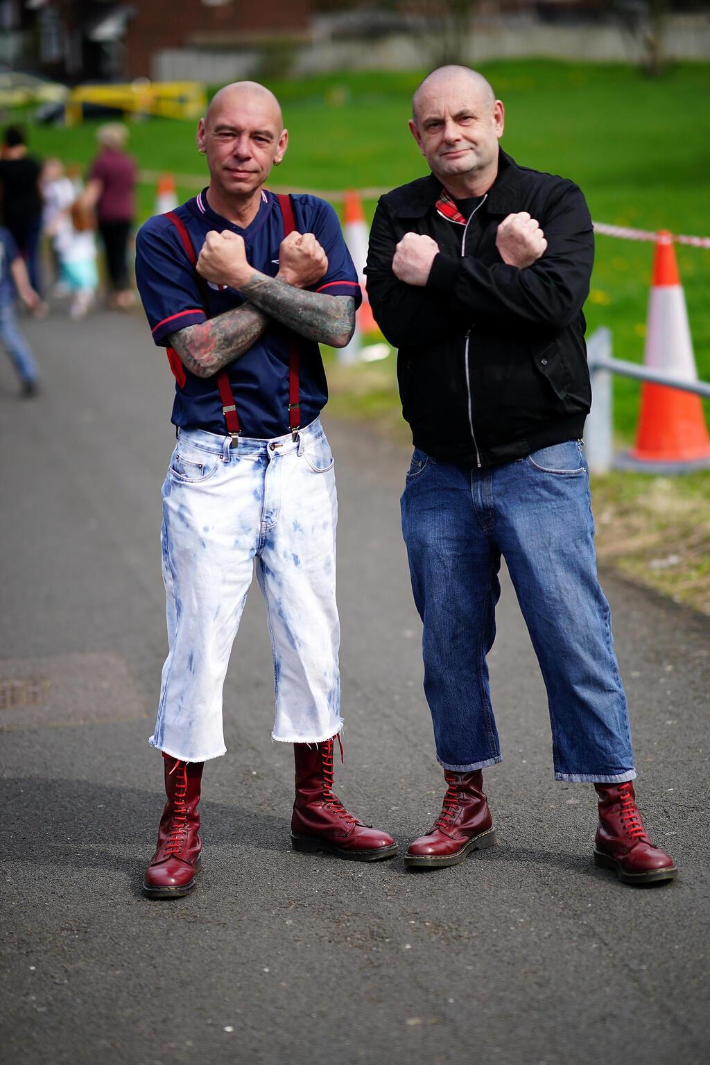 סקינהדס באנגליה עם בגדים של פרד פרי, 2018