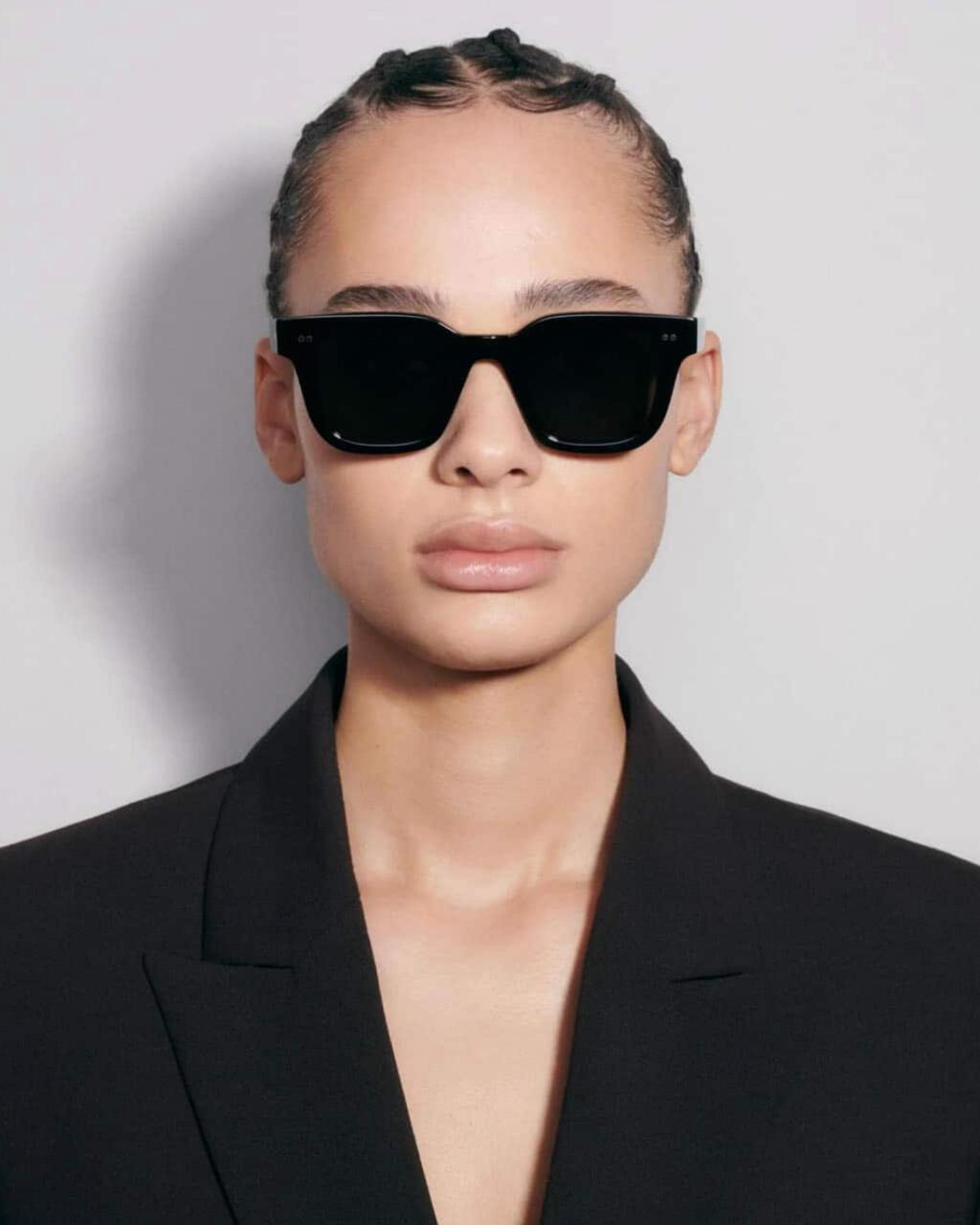 משקפי שמש של המותג CHIMI באתר מוסטו