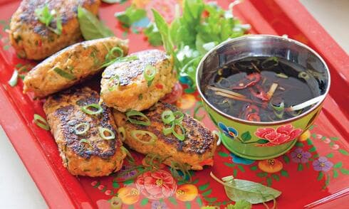 קבב עוף וירקות  ברוטב סויה ובצל ירוק