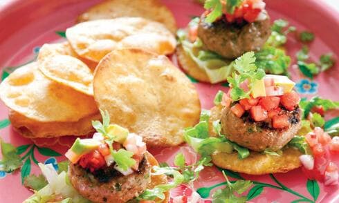 קבבים בסגנון מקסיקני עם סלסה טרייה 