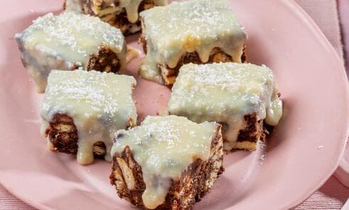 חיתוכיות כדורי שוקולד בציפוי שוקולד לבן וקוקוס