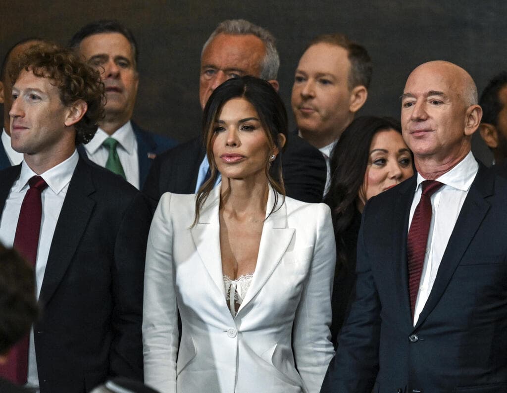 לורן סנצ'ז, ג'ף בזוס ומארק צוקרברג בהשבעה לנשיאות של דונלד טראמפ, 2025