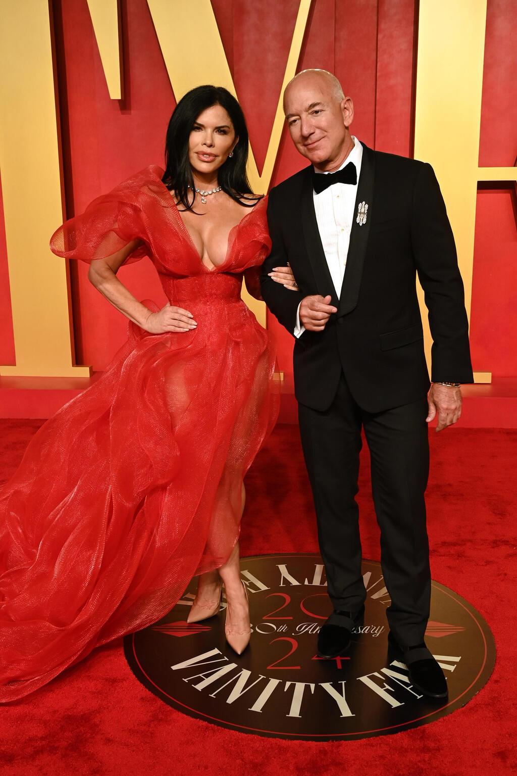 לורן סנצ'ז וג'ף בזוס במסיבת האוסקר של וניטי פייר, 2024