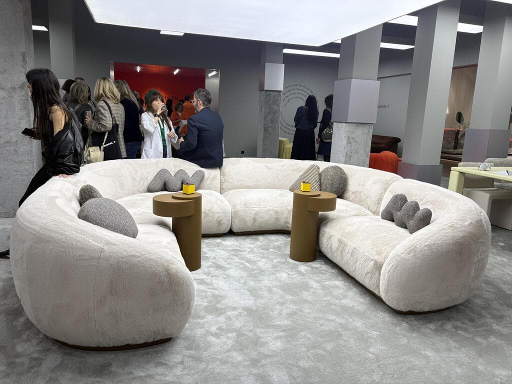 ישיבה שמעודדת שיח, מתוך שבוע העיצוב במילאנו