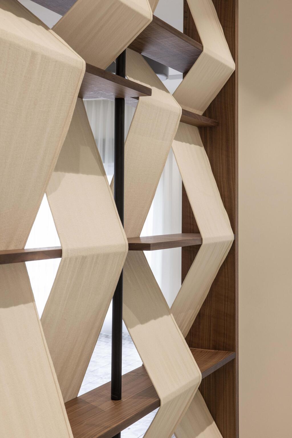 דירה 4, הירקון 70