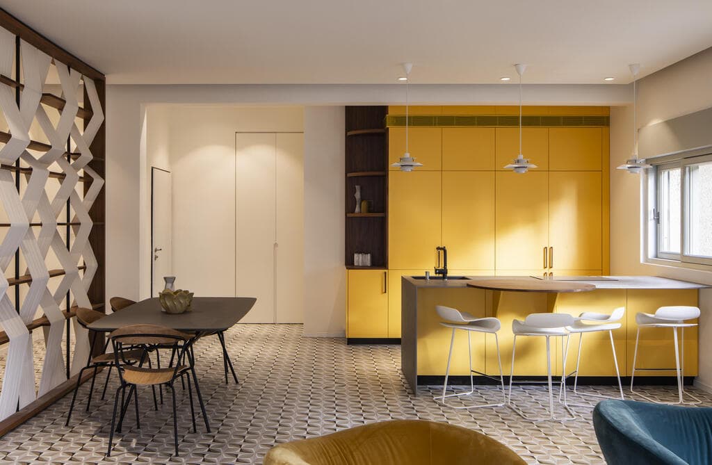 דירה 4, הירקון 70