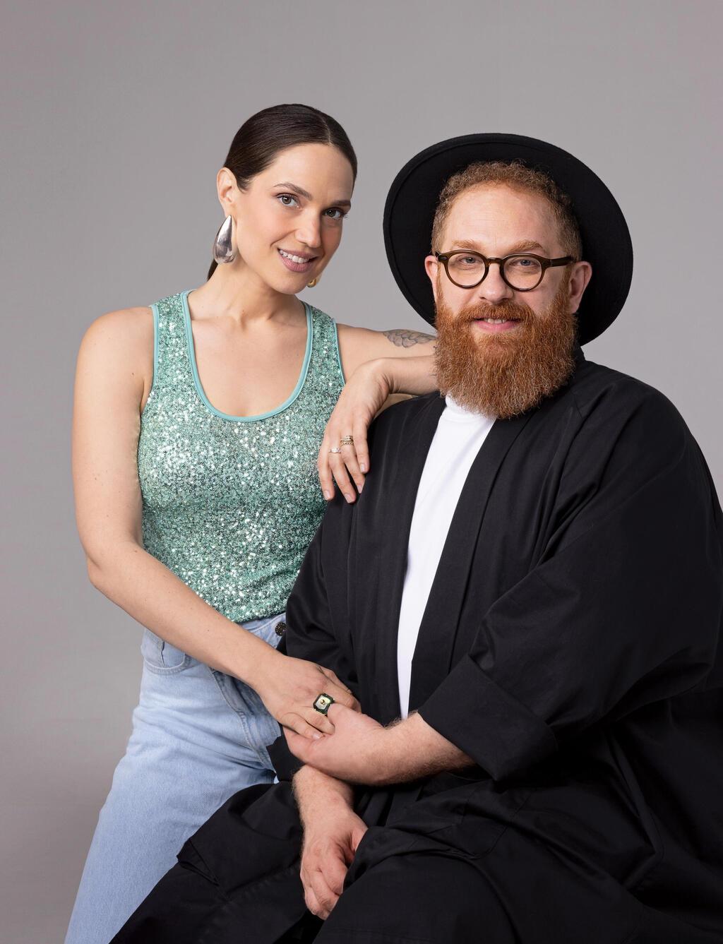 מארינה מקסימיליאן עם אחיה ואדים בלומין