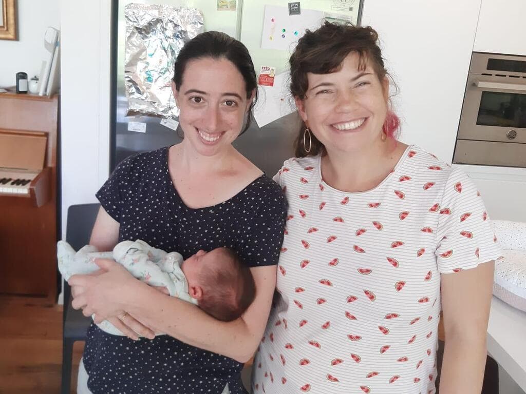 עם תומר קהת, החברה שנשאה ברחמה את רעות