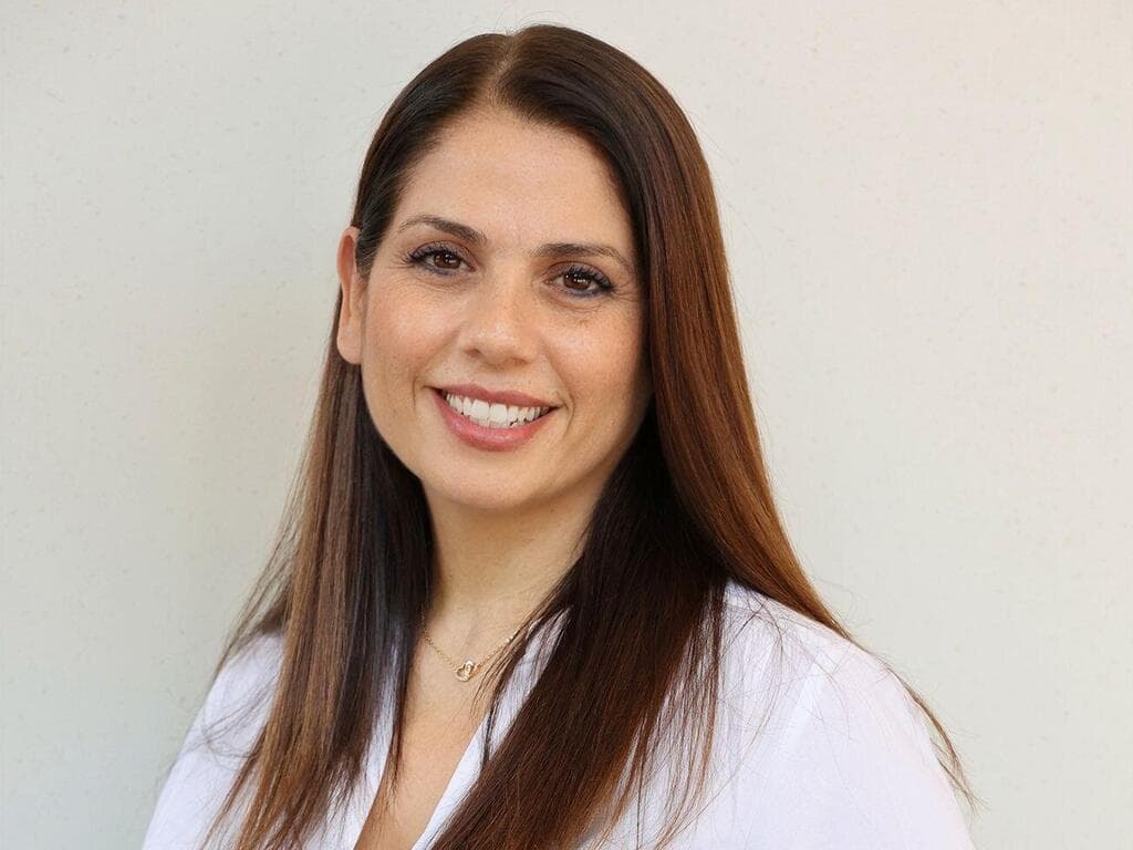 שירה דורון. "הרבה נשים מרגישות שבזמן סקס הן לא רק אמורות ליהנות, אלא גם להיראות מושכות בעיני הצד השני. זה מכניס לחץ לתוך מקום שאמור להיות חופשי ומשוחרר"