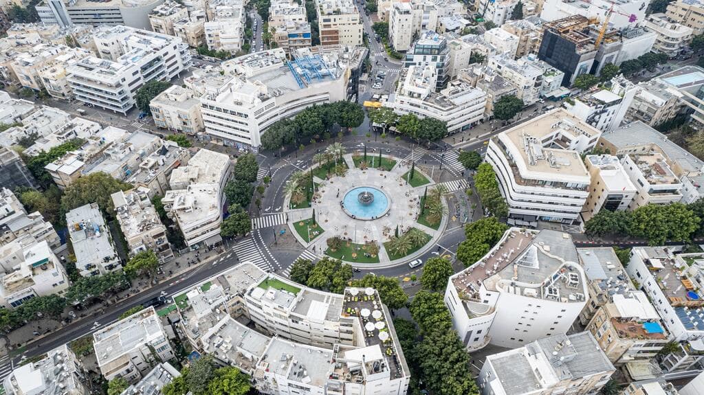 תל אביב במבט על