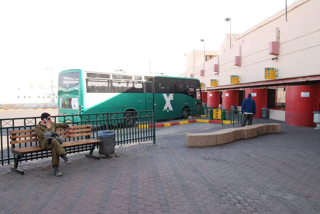 תחנה מרכזית אילת בפורמט הישן והמוכר (צילום: יוסי דוס סנטוס) תחנה מרכזית אילת