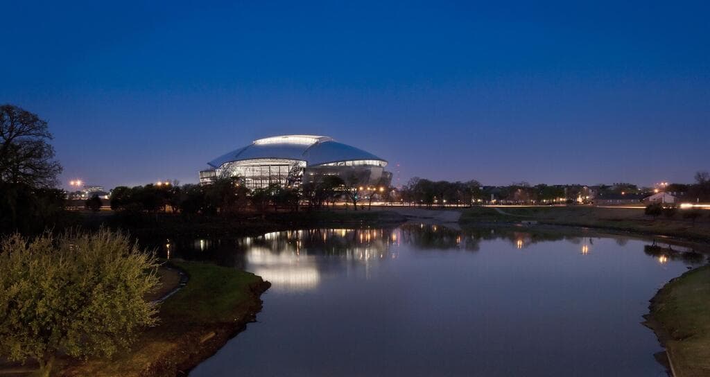 AT&T Stadium courtesy of HKS (צילום: Blake Marvin) AT&T Stadium courtesy of HKS