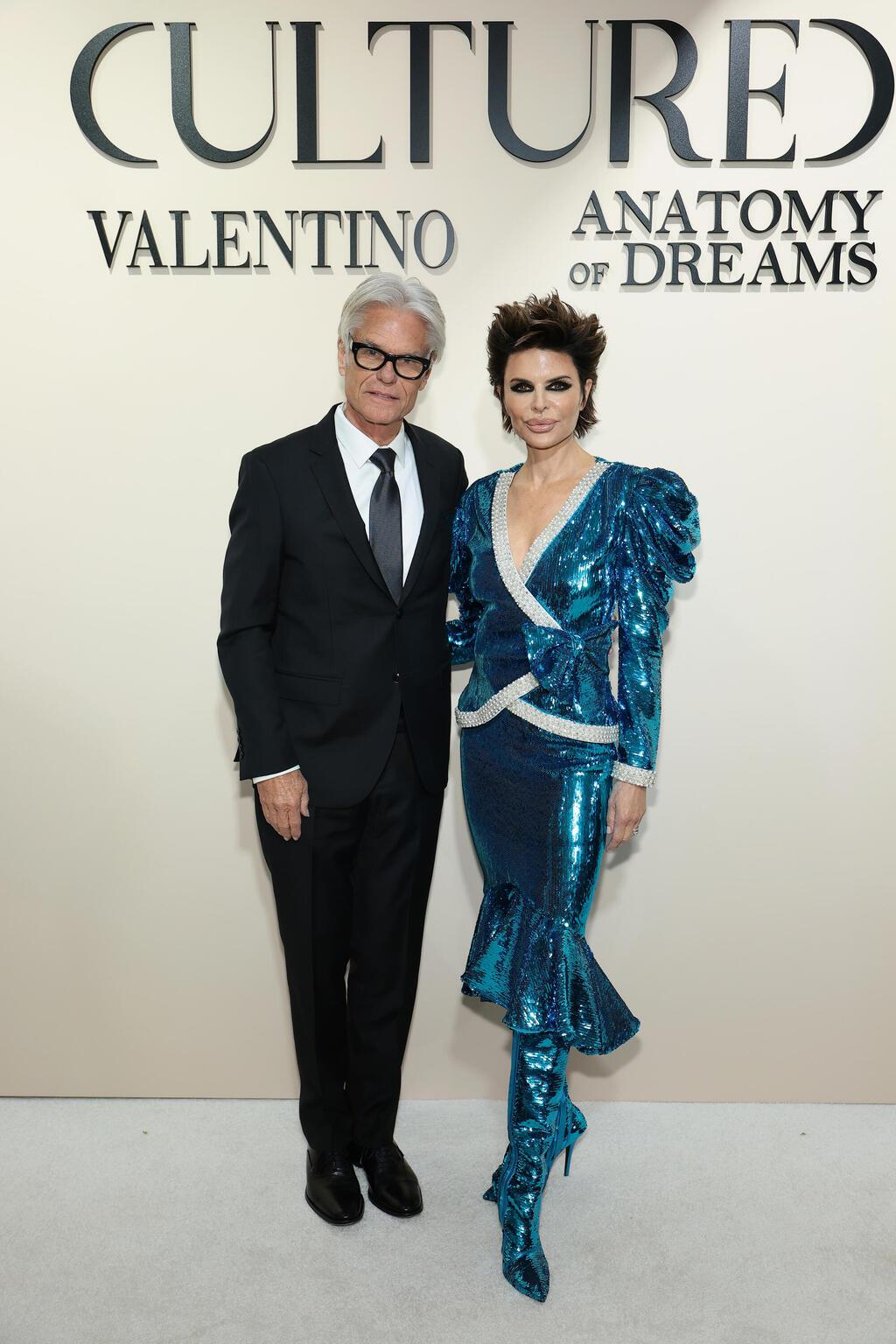 עם הארי המלין על השטיח האדום, 2026 (צילום: Dimitrios Kambouris/Getty Images for CULTURED Magazine) ליסה רינה והארי המלין על השטיח האדום, 2026