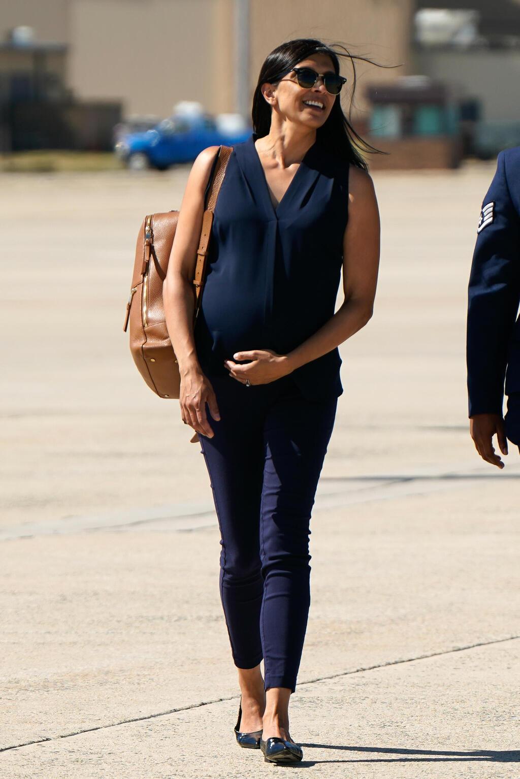 אושה ואנס בביקור בבסיס צבאי (צילום: Elizabeth Frantz - Pool/Getty Images) אושה ואנס בביקור בבסיס צבאי, 2026