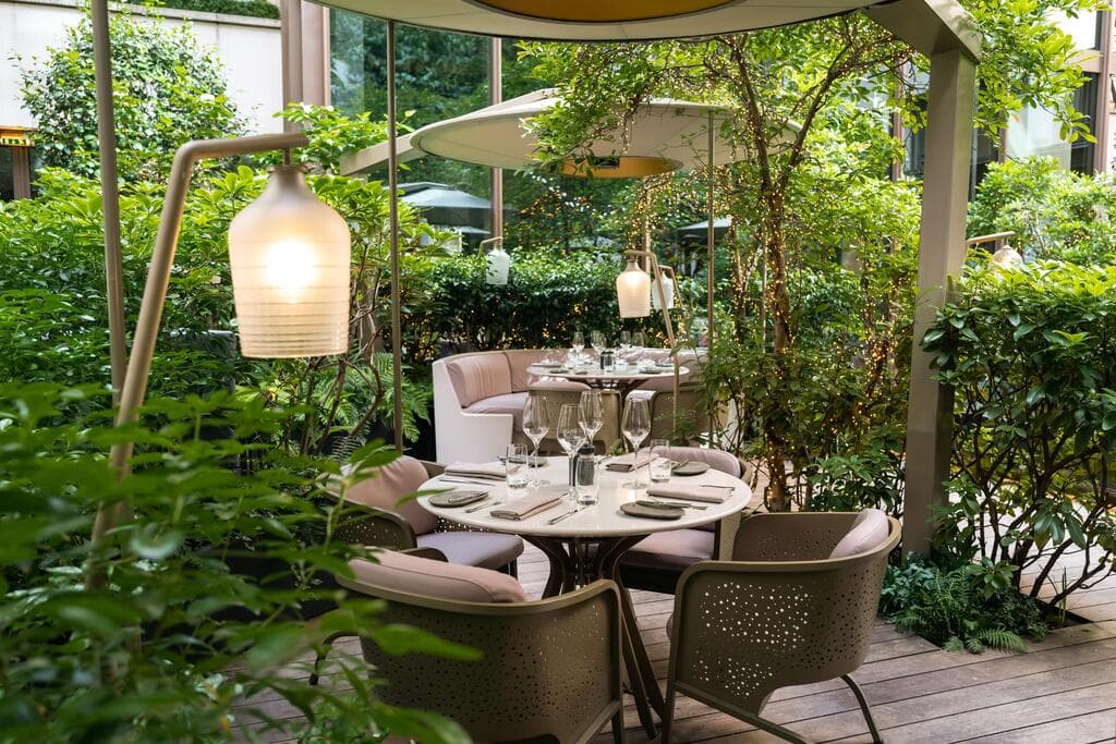 כחצי דונם של צמחייה ופרטיות (צילום באדיבות Mandarin Oriental Lutetia) מלון לוטסיה