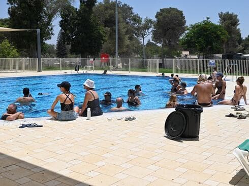 הבריכה המשופצת בקיבוץ כפר עזה הבריכה המשופצת בקיבוץ כפר עזה