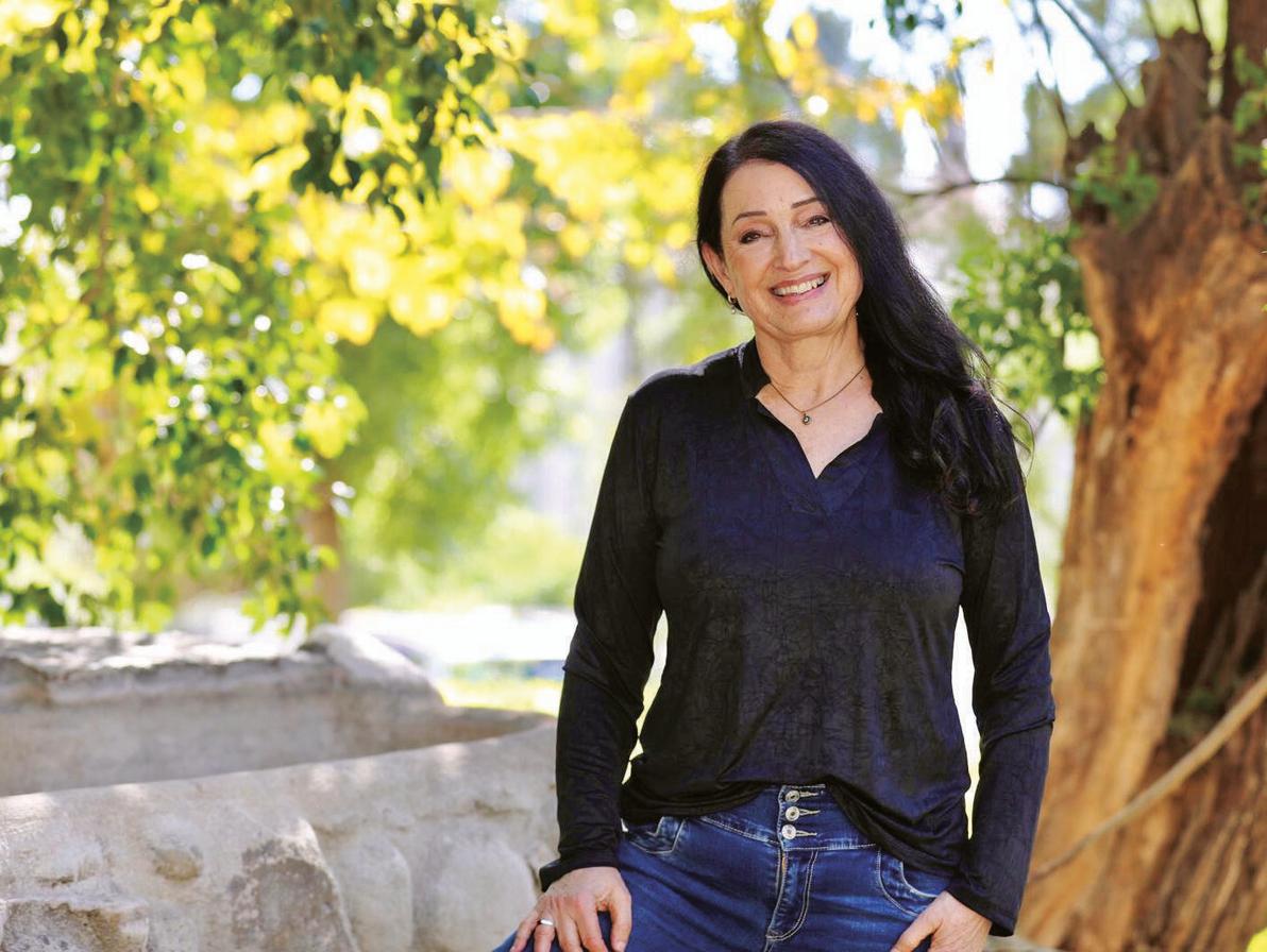 כתבה את הספר "אהבה בימות אלצהיימר". אורית שביט, ד"ר לגרונטולוגיה (צילום: דור שמילוביץ) אורית שביט, ד"ר לגרונטולוגיה