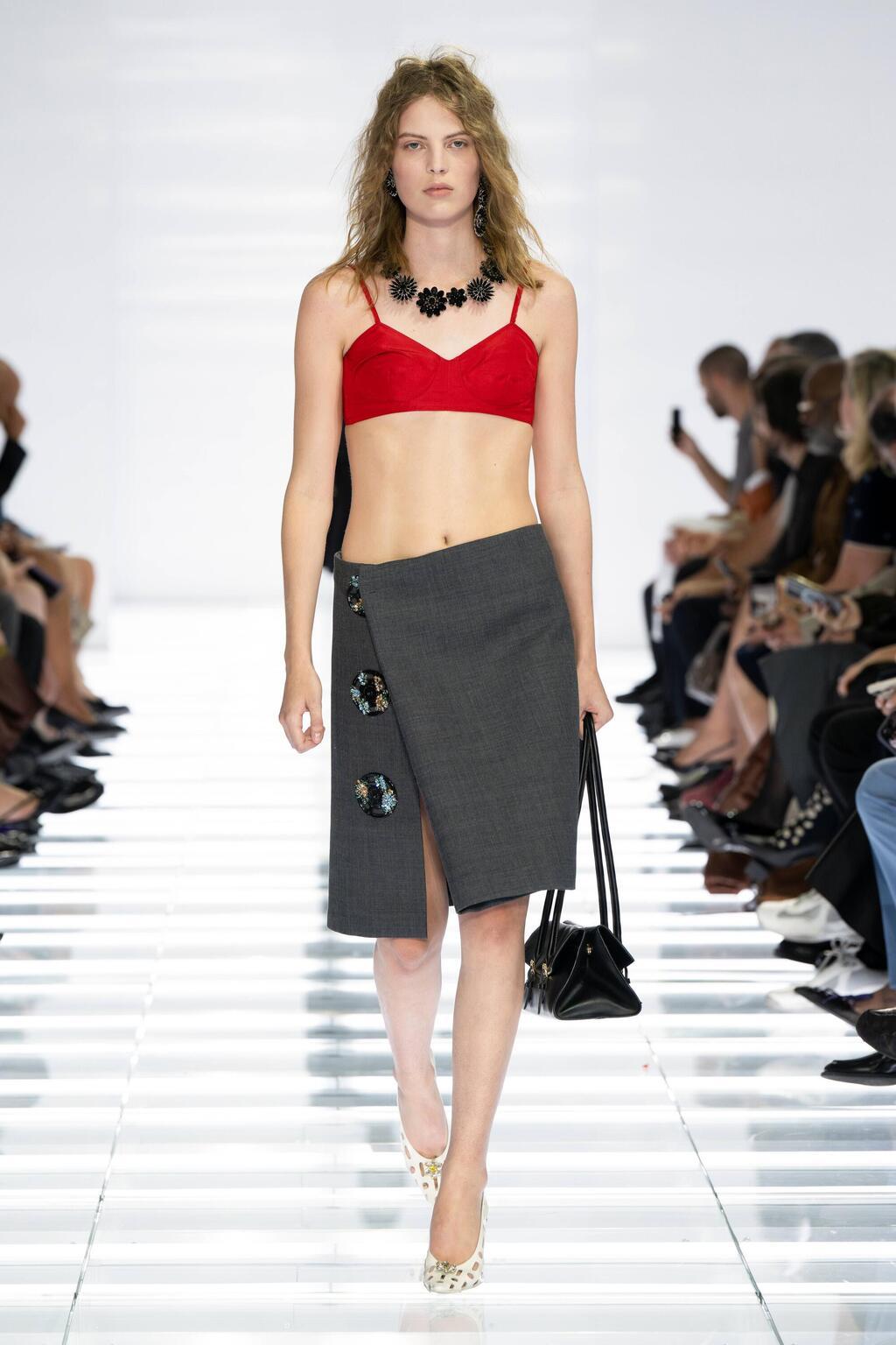 מתצוגת פראדה (Getty Images – Giovanni Giannoni/WWD) מתצוגת פראדה