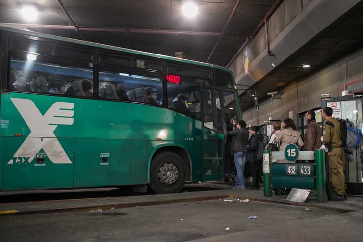 אוטובוסים גבוהים ולא נגישים. קו 480 מירושלים לתל אביב