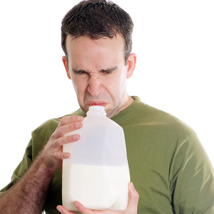 במקרה של חסר בלקטז, מומלץ להימנע ממוצרי חלב ניגרים: חלב, יוגורט, מעדנים, גבינות רכות