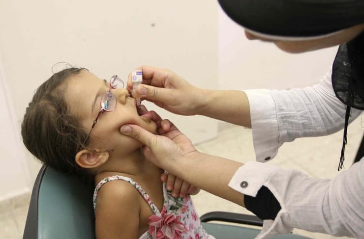 מחסנים נגד פוליו, 2013. מאז ההתפרצות האחרונה לא אותרו בארץ רמות גבוהות של הנגיף