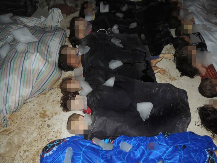 תיעוד מלב סוריה: ילדים שנהרגו בתקיפה הכימית בדמשק
