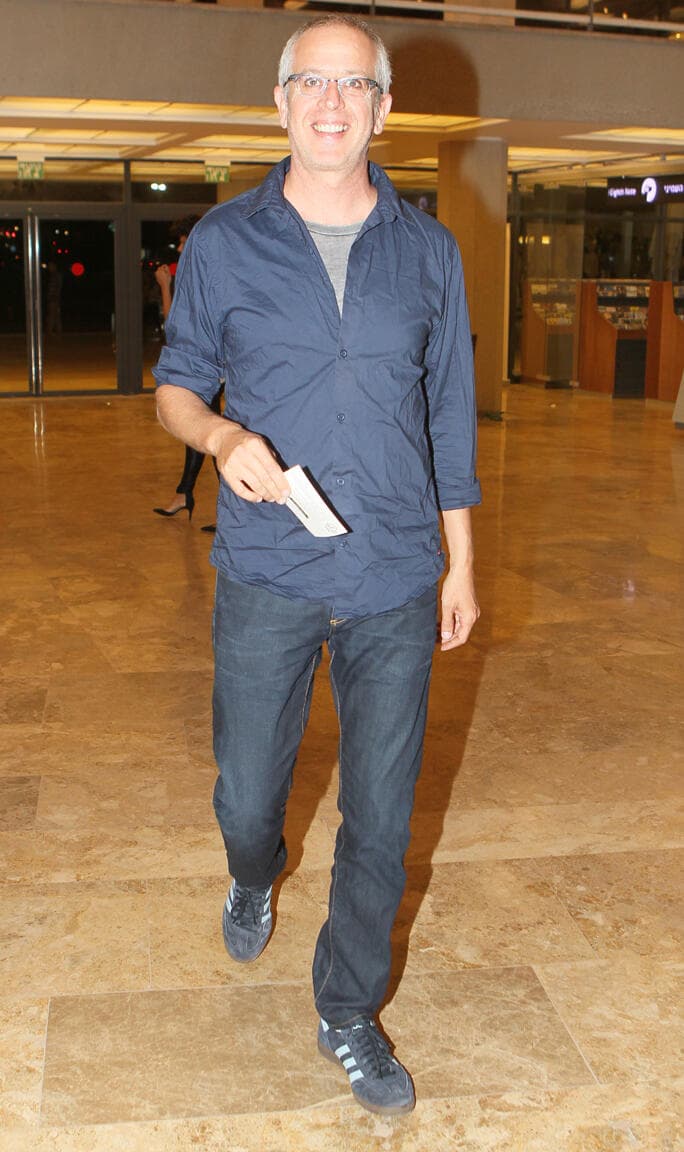 "אני חושב שכל אופציה שתוכל לעזור לבנאדם השני - אם זה להצחיק אותו, לשים לו יד על הבטן כשהיא כואבת והוא מרגיש הקלה - אז יש בזה משהו". אורי גוטליב