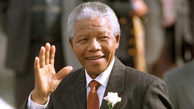 נשיא דרום אפריקה לשעבר וגיבור המלחמה באפרטהייד נלסון מנדלה. "לא היה מנהיג"