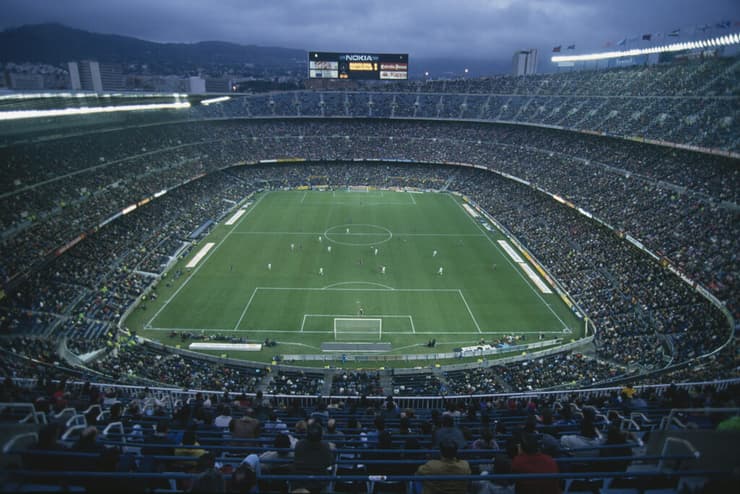 המגרש הביתי של ברצלונה, אצטדיון "קאמפ נואו"