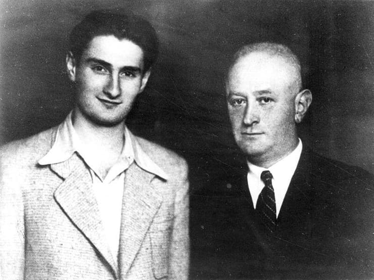 דוד סטוליאר (משמאל)