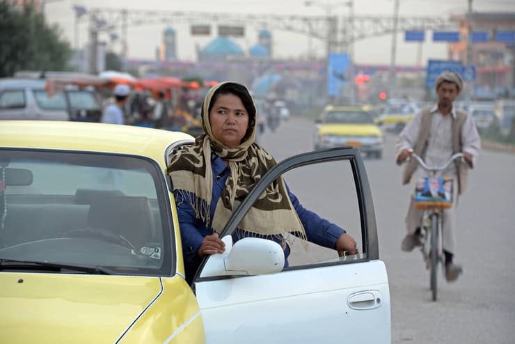 2014: נהגת המונית הראשונה באפגניסטן