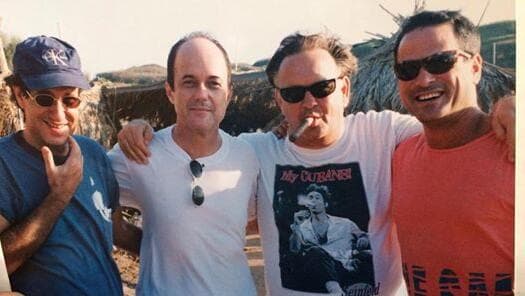 שילון עם החברים ז"ל: דודו טופז, מני פאר ויגאל בשן