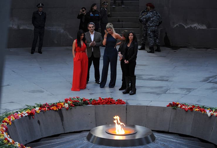 קרדשיאן בירבאן, באתר ההנצחה לרצח העם הארמני
