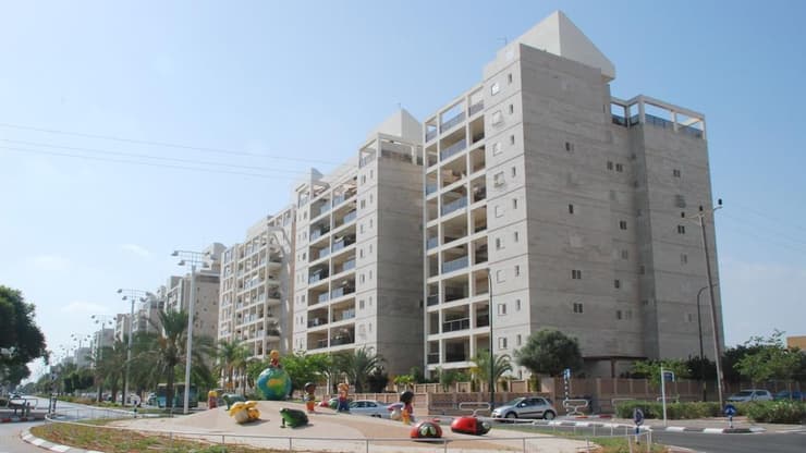 אשדוד. דירת דופלקס פנטהאוז עם 6 חדרים ב-2.8 מיליון שקל