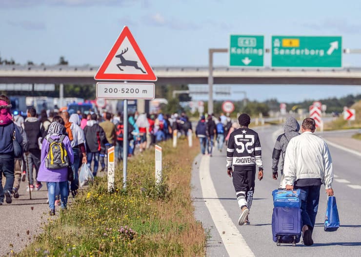 מהגרים מגיעים לדנמרק ב-2015