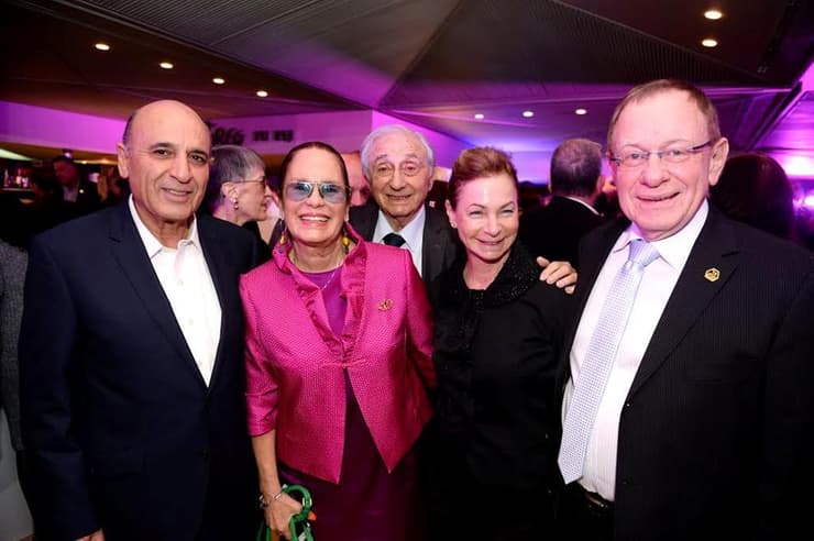 עם רפי ביאר, אסתי גולן, שאול מופז ואריאלה ורטהיימר ב-2015