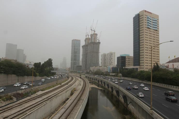 אובך בתל אביב כתוצאה מזיהום אוויר